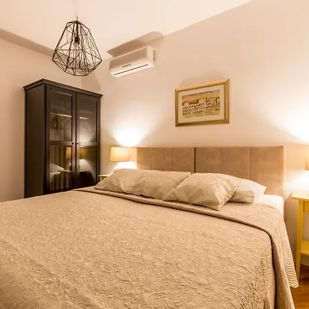 Split-villas Dalmatica For 12 Villa Spalato