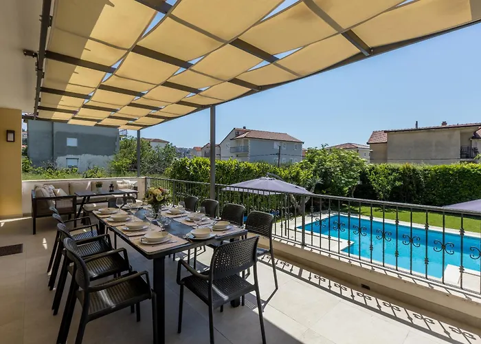 Split-villas Dalmatica For 12 Vila *